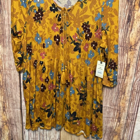 Women Terra & Sky 1X 16Wx18W Gold Floral Pullover Blouse with Elastic Waist NWT - Picture 8 of 10